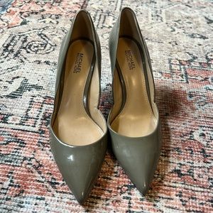 Gray Michael Kors pointed toe pumps
